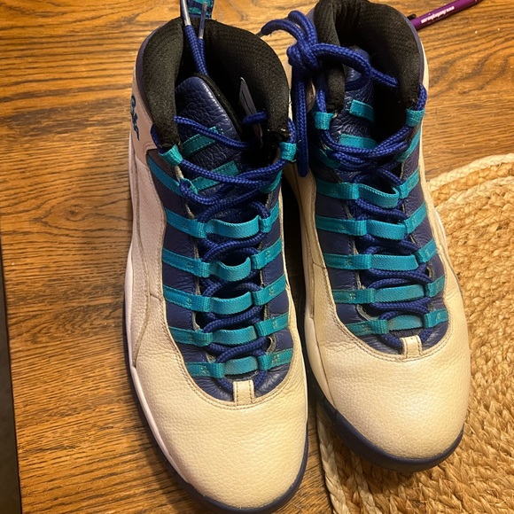 Size 12 Jordan 10 Charlotte Hornets - Picture 4 of 6
